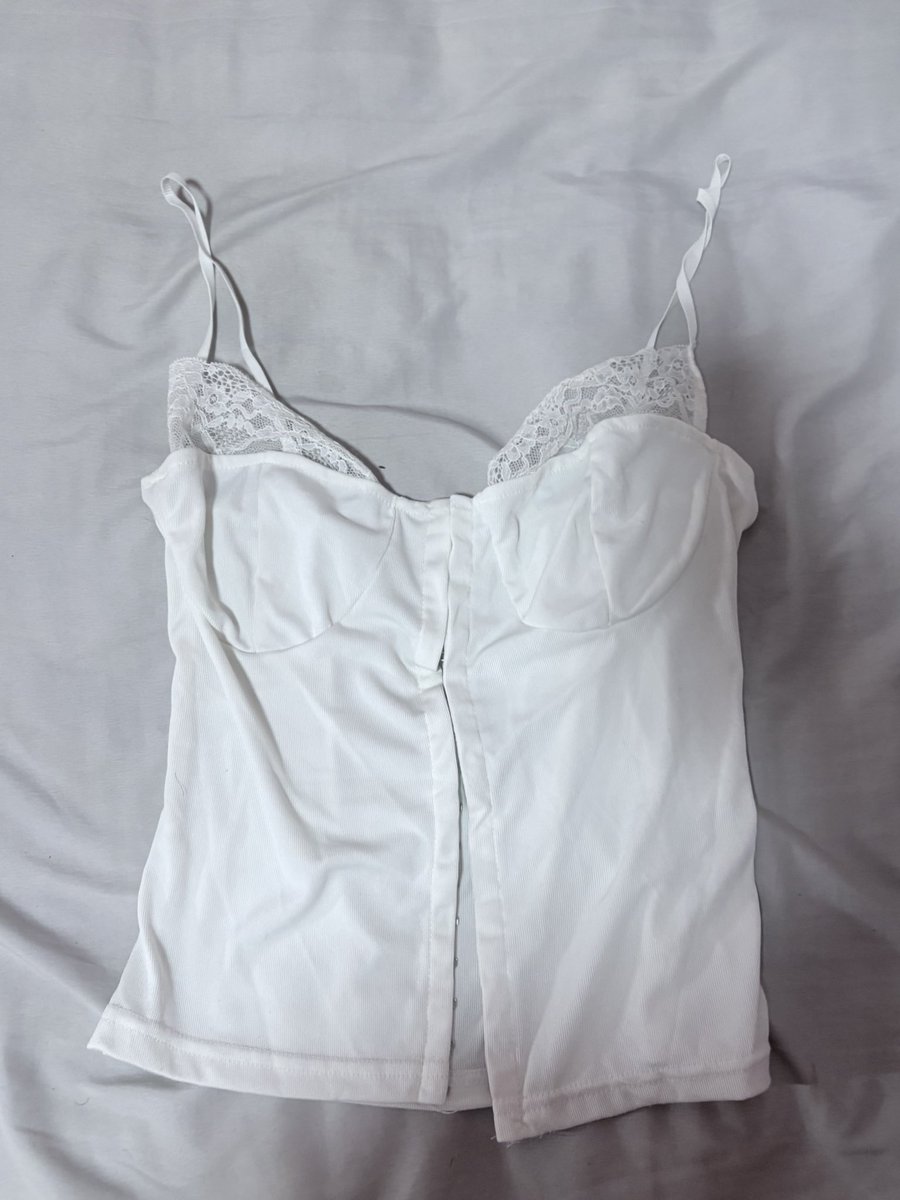 acohric's tweet photo. ตัวนี้ 30 บาทใส่ครั้งเดียวเองไม่มีตัวหนิ https://t.co/0hNJ08Sog6