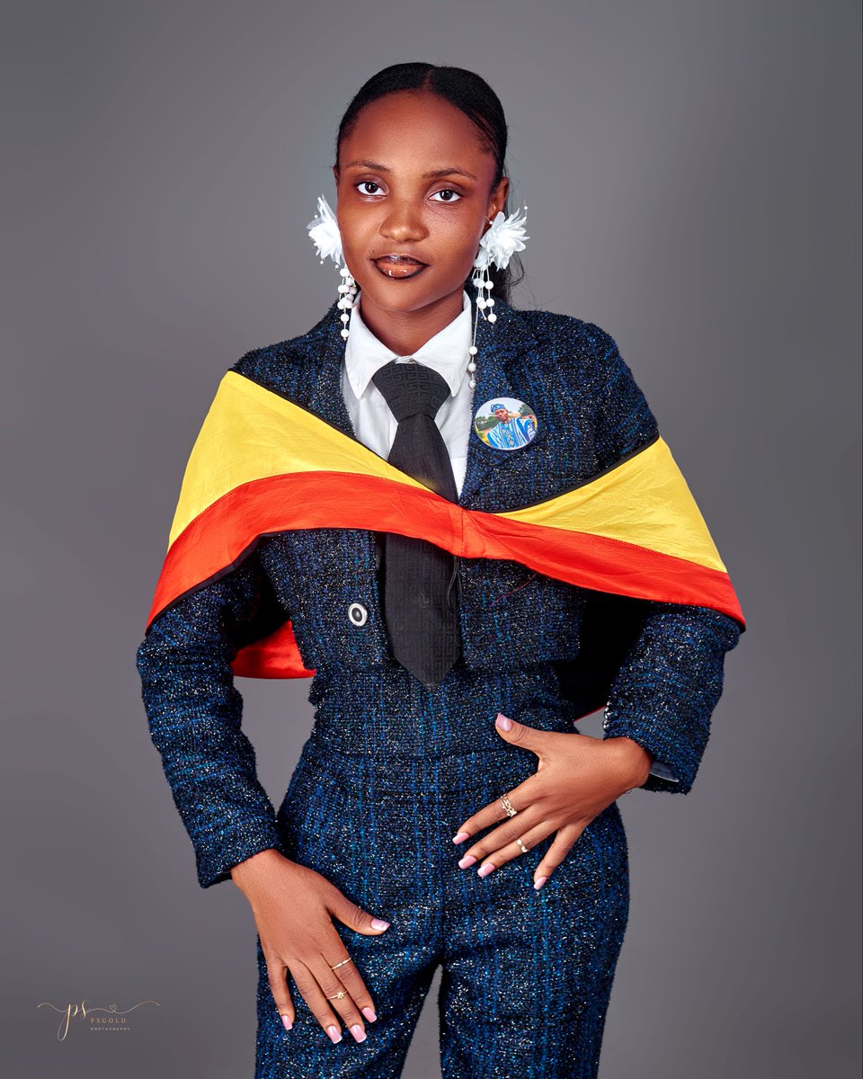 OreJemmie's tweet photo. What a good time to be a GRADUATE👩‍🎓 
Re-Introducing Raheem Jemilat A. 
Bachelor of Technology in Botany 💕🎊
I showed up, But GOD DID🎉🤍

Dad’s sacrifices built this degree and I’m dedicating it to him🕊️💝 https://t.co/X2uLnZDFhF