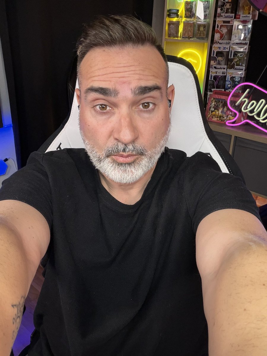 Swingering tweet media