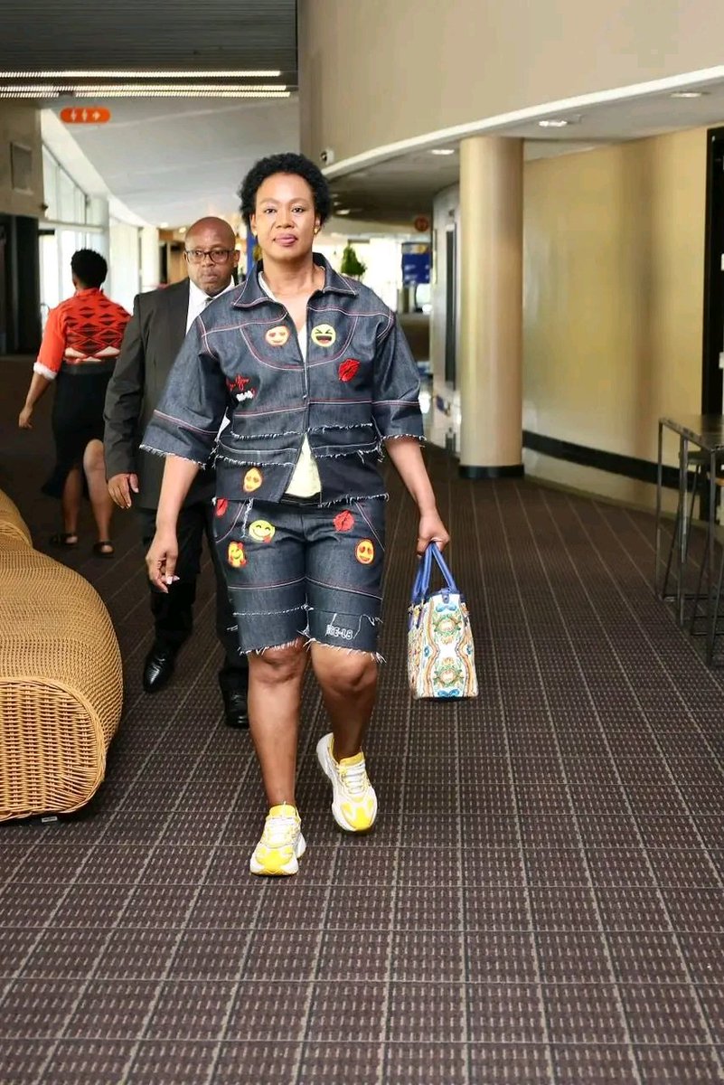 Amukelani Moyani tweet media