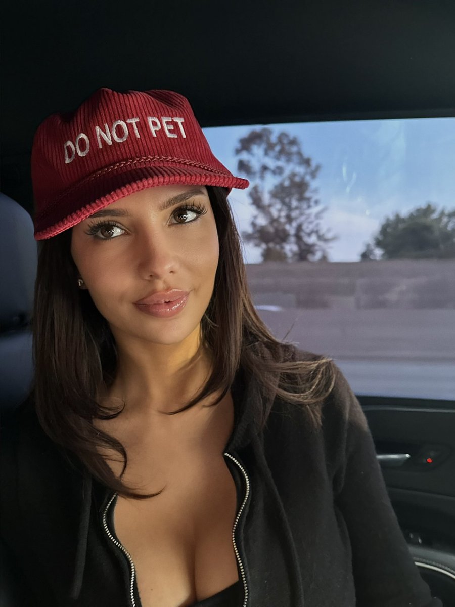 paigeuncaged tweet media