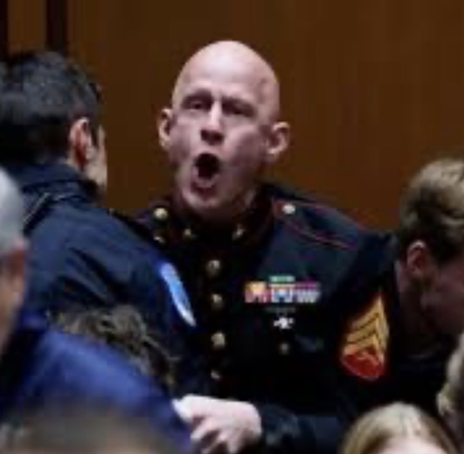 BrittanyinTexas's tweet image. Brian McGinnis is a veteran who refused to stay silent while our troops are being sent to war in Iran for no reason and suffered a broken arm in the process.

Drop a 💙 to honor this brave Marine’s courage.