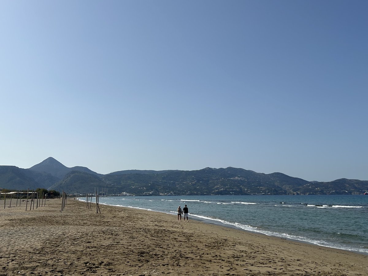 levdot's tweet image. just went for a swim feeling #refreshed 🏝️ 🏊‍♂️