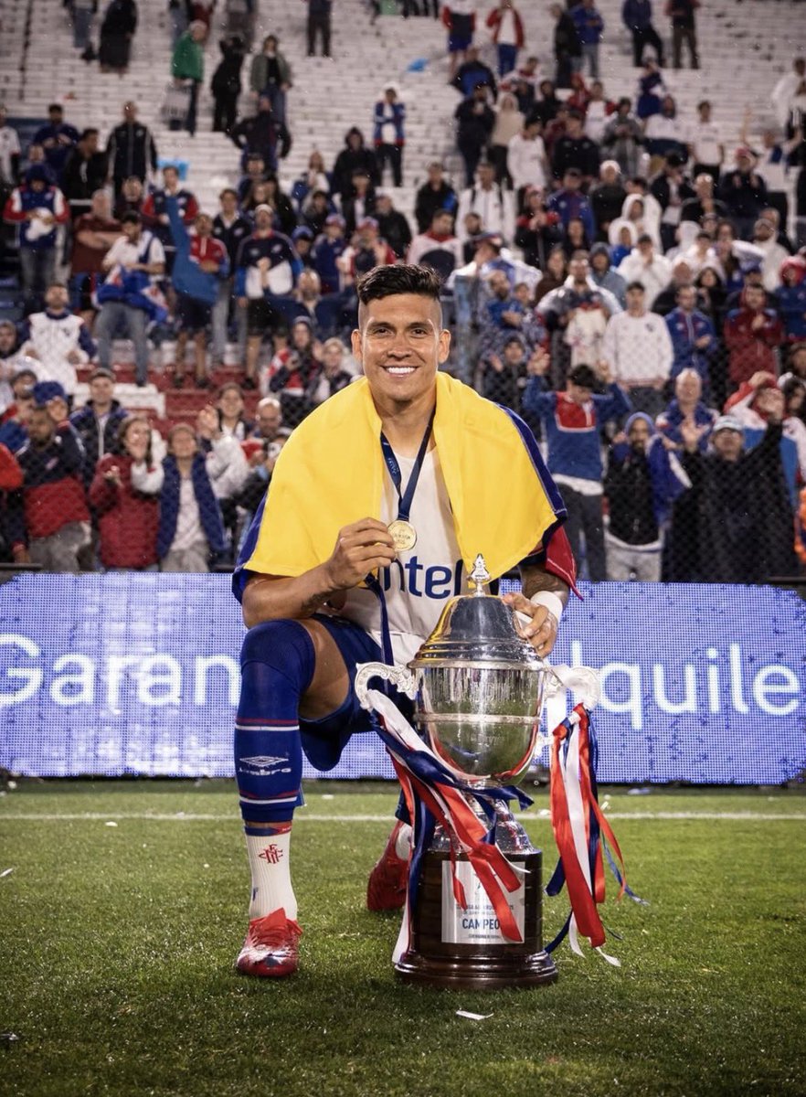 🚨💣 | AHORA: Julián Millán es seguido de cerca por la selección de Colombia.

➡️ El cuerpo técnico analiza convocar al futbolista para la próxima Fecha FIFA de marzo.

➡️ La idea es probarlo para ver si puede llegar al Mundial y, si no, proyectarlo para el proceso posterior.