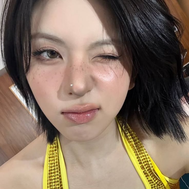 hyuntaay's tweet photo. HI busco mutis (no me dejen en flop pls)

🇦🇷 | she, her | minor

prio: skz , nmixx , taylor | others: twice, girlset, sabrina, airbag, unis, etc

♡ soy graciosisima, interactuo SIEMPREE (si paso 2 días desaparecida me paso algo)

♡ quiero mutis, pls

↻ + ♡ = MEJORES MUTIS 🫶🏻 https://t.co/lF1vifZSob