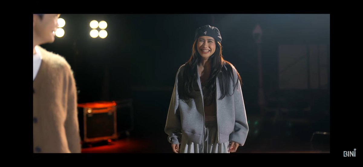 MR. SUAVE ‘YAN!!! GRABE NAMAN ‘YAN KUYS <a href="/VhongX44/">Vhong Navarro</a> 

Catch the “Unang Kilig” Music Video here:
🔗 youtu.be/-p6gkXM3sac

#BINI #BINI_UnangKilig #BINI_UnangKiligMV