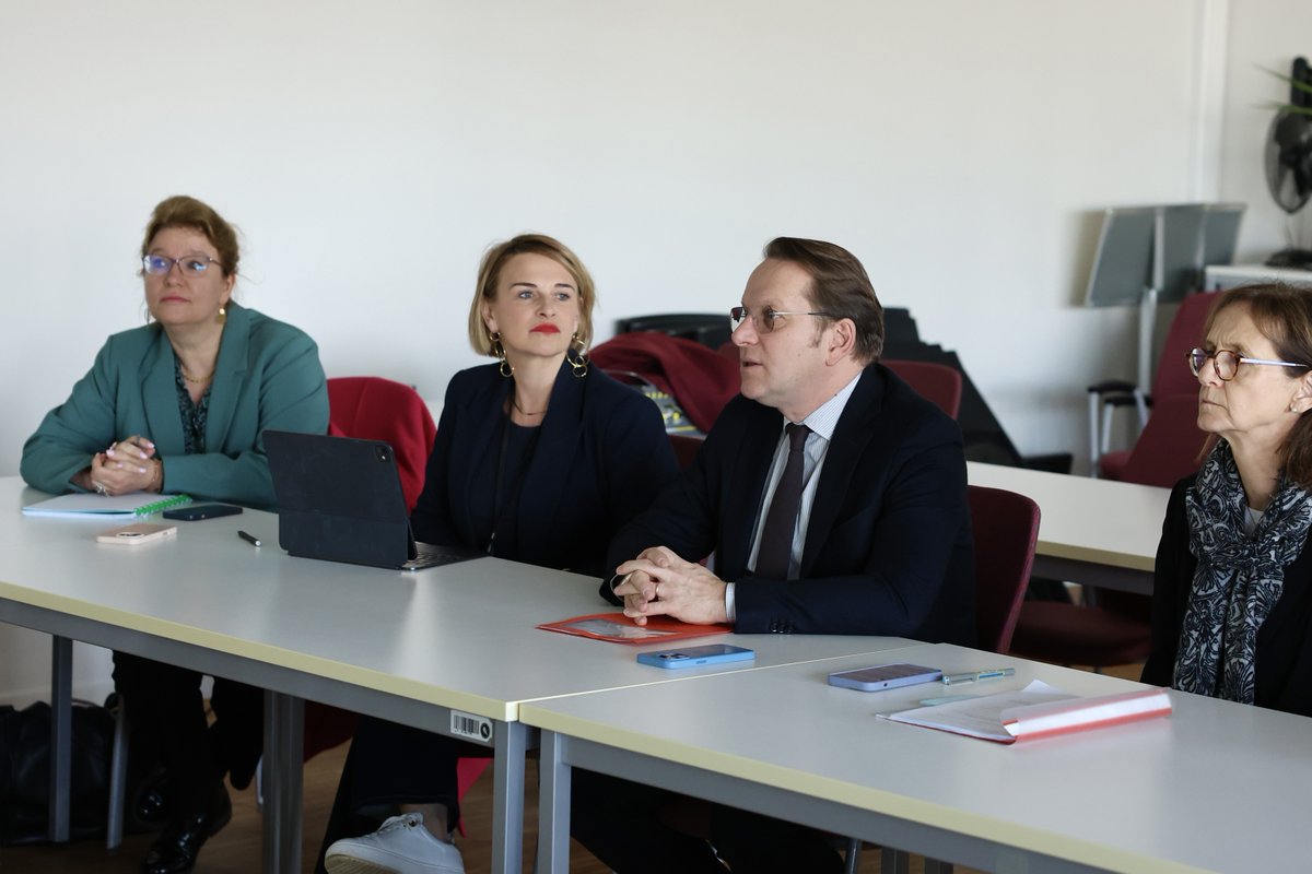 Oliver Varhelyi tweet media