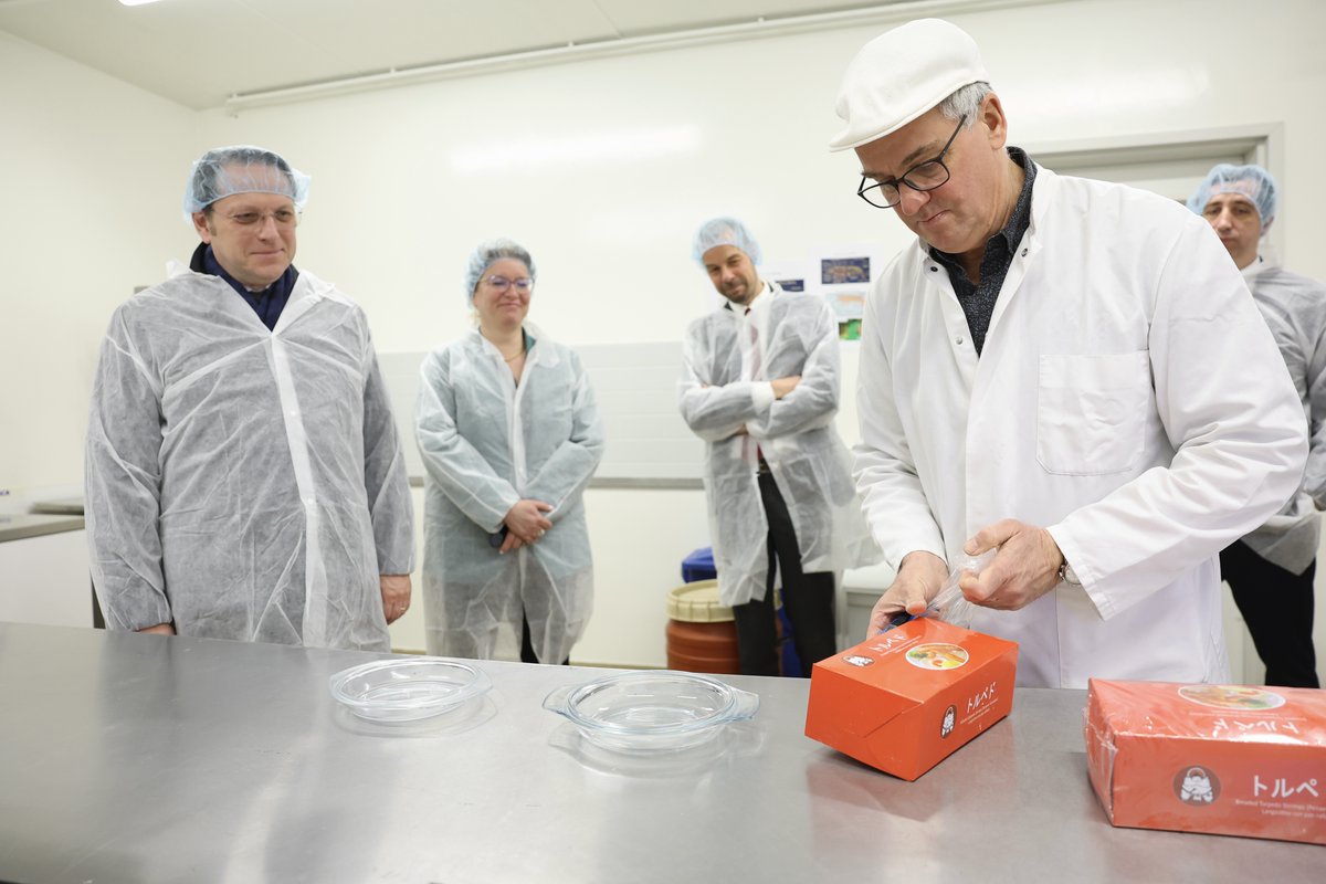 Oliver Varhelyi tweet media