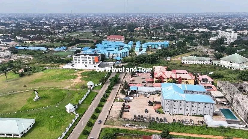 ArinzeNwaOtu's tweet photo. Owerri has to be one of the greenest 💚🍏 cities in Nigeria.
We don't celebrate our cities enough.
#igboland
#owerri
#tourism
🖼️:@oyibo_ugbo https://t.co/6pOpHCe82B