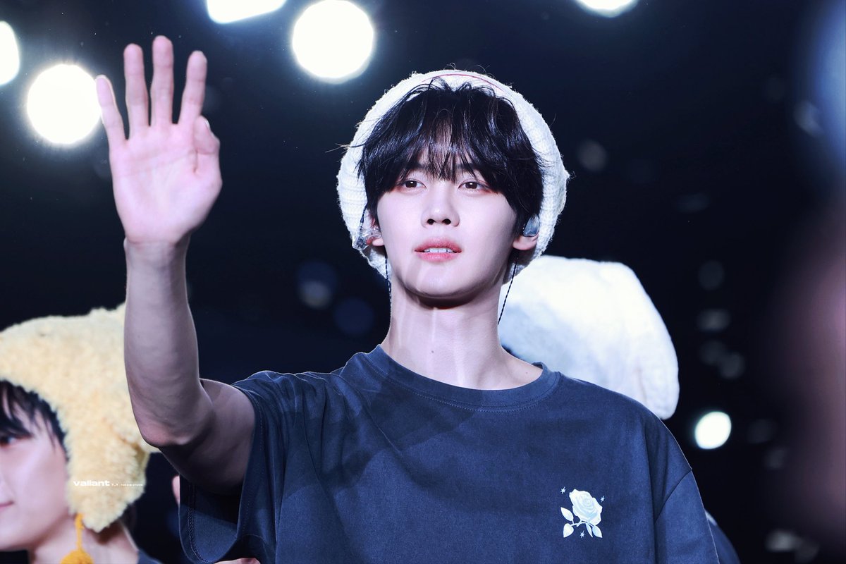 𝙑𝙖𝙡𝙞𝙖𝙣𝙩. tweet media