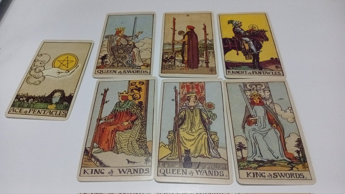 pensando nessa tiragem que só deu cartas da corte.