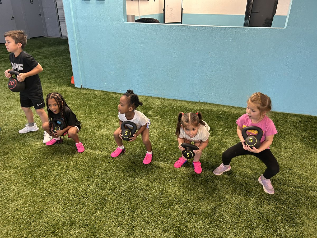KerryTaylor15's tweet image. Hard Work, Structure, Teamwork, Competing. Setting the foundation that will carry them a lifetime. @TaylorFBAcademy 
TFA TAKEOVER

#girlsflagfootball #youthsports #training