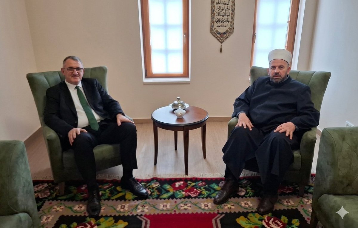 Prijateljski razgovor sa ​predsjednikom Poslovnog vijeća🇹🇷–🇲🇪DEìK
​potpredsjednikom Udruženja Turska-Bosna-Sandžak Bayram Akgül (Hadzifajzovic)
<a href="/bayramakg/">BAYRAM AKGUL</a> 
DEİK🇹🇷-🇲🇪İş Konseyi Başkanı ve Türkiye Bosna Sancak Derneği Başkan Vekili Bayram Akgül (Hadzifajzovic) ile dostane  sohbet.