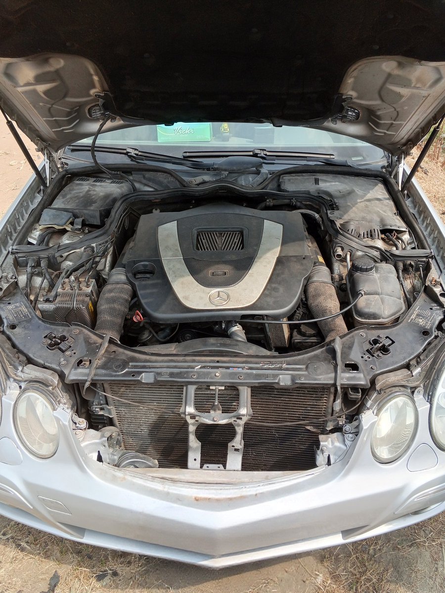 JohnSunday88622's tweet photo. Mercedes E350 4Matic for sale . 5,000,000 . Everything working perfectly. AC 💯, Sound engine and gear 💯. Slitly negotiable 
Location uyo Akwa Ibom State 
Call. 09036433778( Whatsapp) https://t.co/WAoF9JsmjC