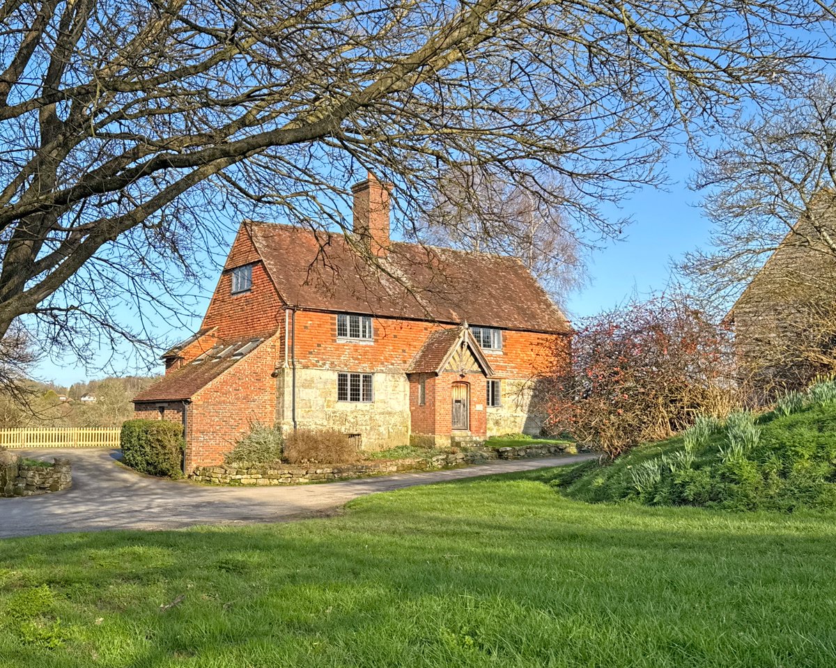 RH & RW Clutton - Country Property & Land Agents tweet media