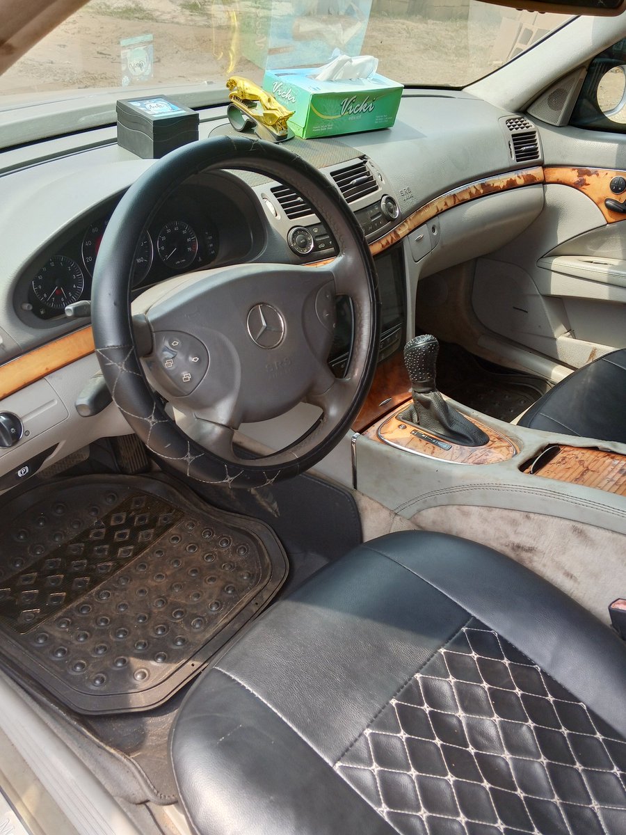 JohnSunday88622's tweet photo. Mercedes E350 4Matic for sale . 5,000,000 . Everything working perfectly. AC 💯, Sound engine and gear 💯. Slitly negotiable 
Location uyo Akwa Ibom State 
Call. 09036433778( Whatsapp) https://t.co/WAoF9JsmjC