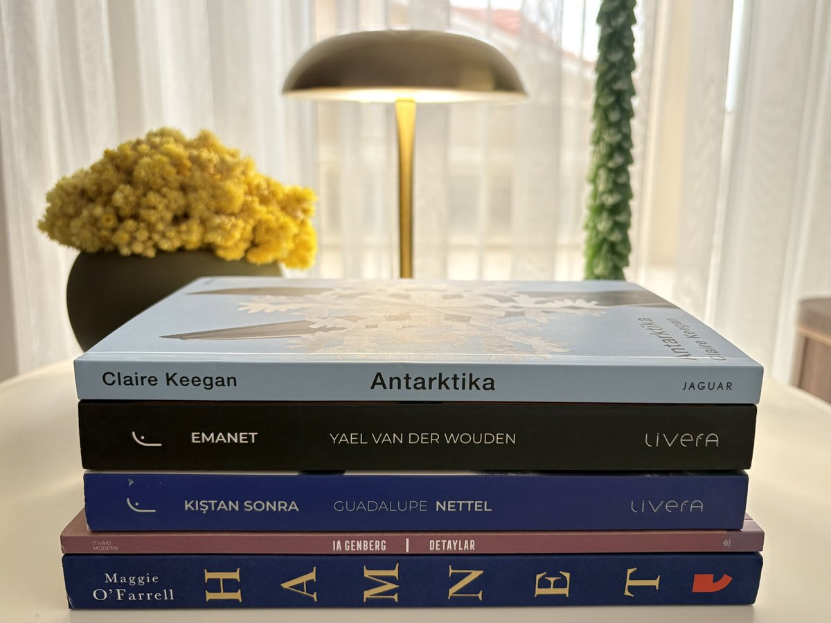 edacosguner's tweet photo. uzun zamandan sonra kitap alışverişi yapmışımdır…
sebebi: claire keegan ❄️ https://t.co/sOANUB0PFU