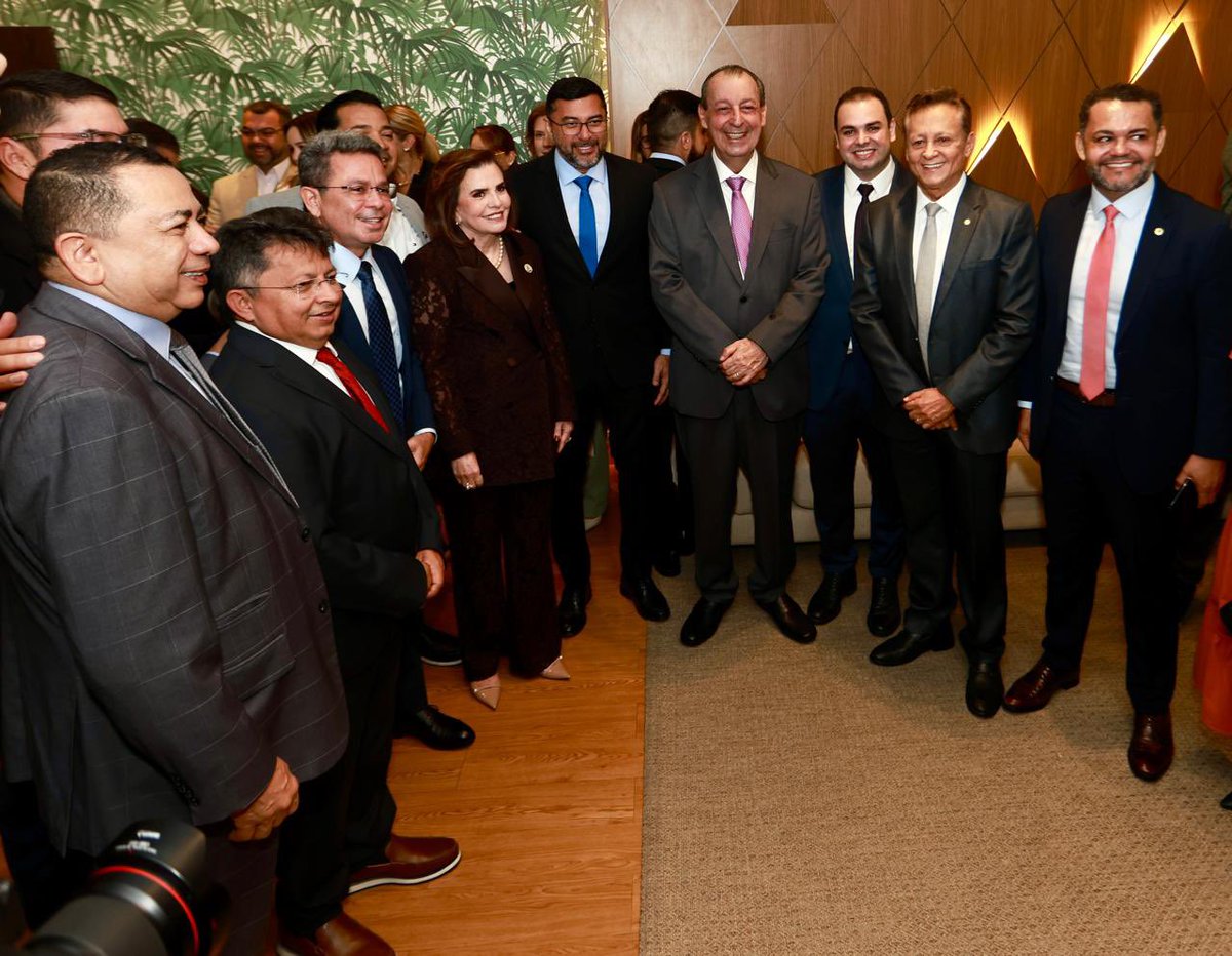 Uma imagem e muitas camadas de articulações que podem ter iniciado antes do que se imagina.

Foto: TCE-AM (05/03/2026)
