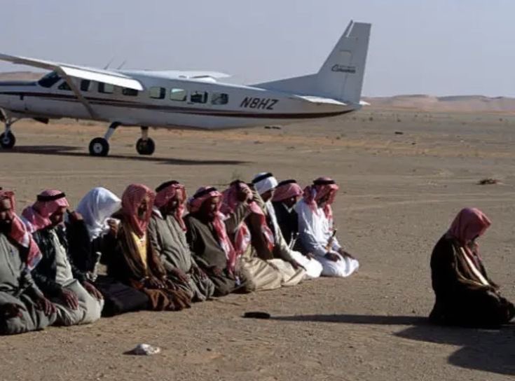 اللهُمَّ اجعل الصلاة أحبُّ إلينا من أمور الدُنيا وما فيها