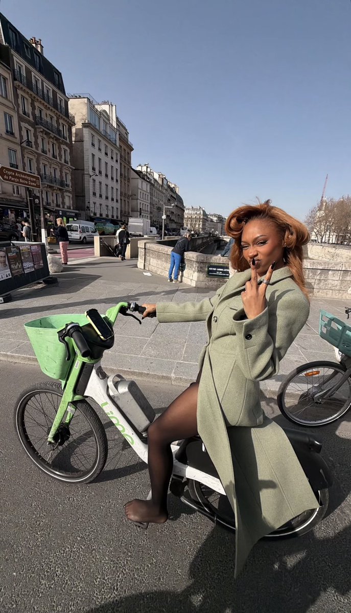 thea IS RELEVANT 📸 tweet media