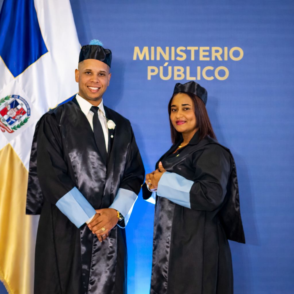 FiscaliaLMF's tweet photo. La procuradora Yeni Berenice Reynoso, anunció la expansión a nivel nacional del Servicio Nacional de Representación Legal de los Derechos de la Víctima (Relevic).   

Esta Fiscalía cuenta con dos abogados  representantes: Yeimi Varona y Juan De la Rosa. @ProcuraduriaRD #Relevic https://t.co/gxJn7BIX1c