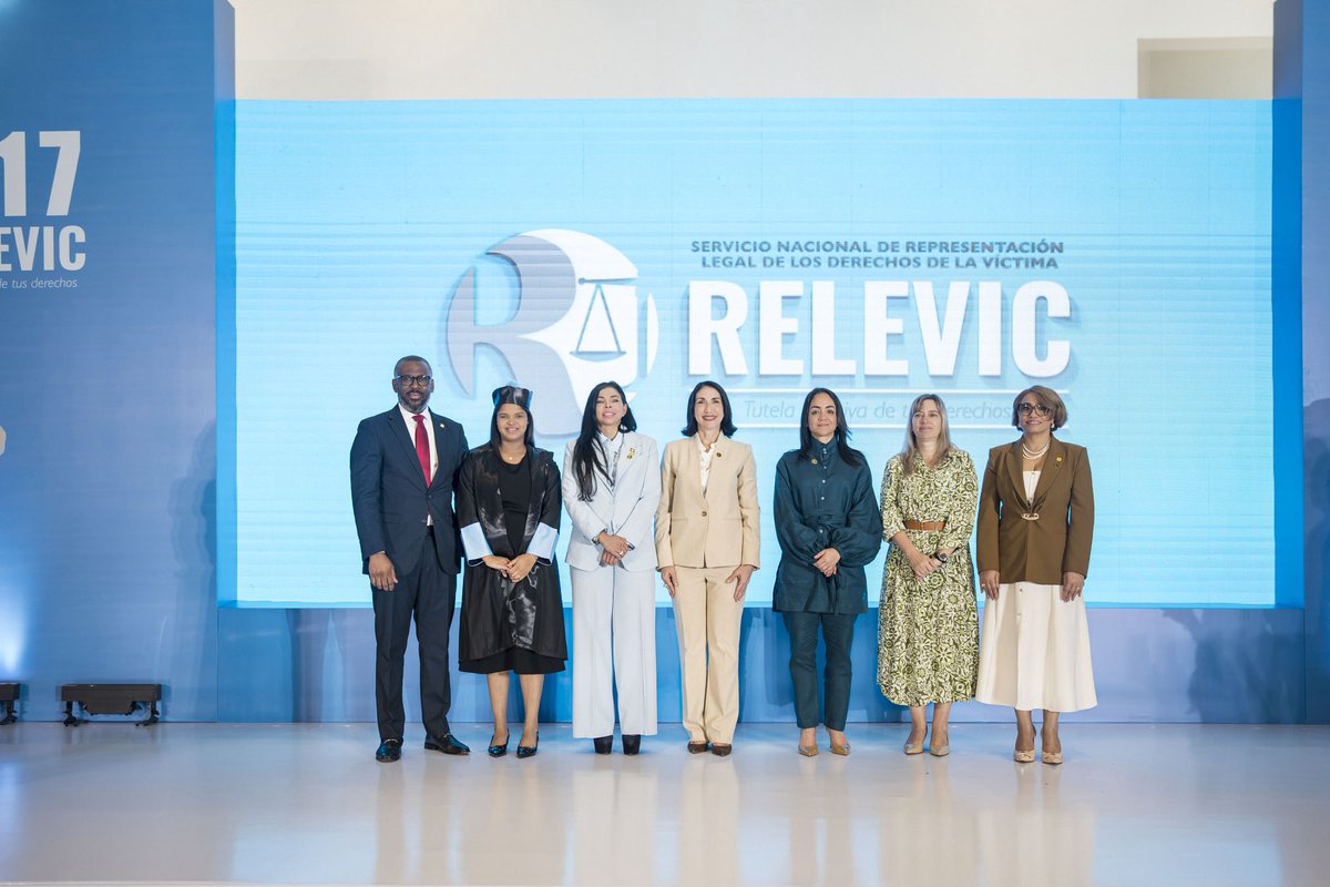 FiscaliaLMF's tweet photo. La procuradora Yeni Berenice Reynoso, anunció la expansión a nivel nacional del Servicio Nacional de Representación Legal de los Derechos de la Víctima (Relevic).   

Esta Fiscalía cuenta con dos abogados  representantes: Yeimi Varona y Juan De la Rosa. @ProcuraduriaRD #Relevic https://t.co/gxJn7BIX1c