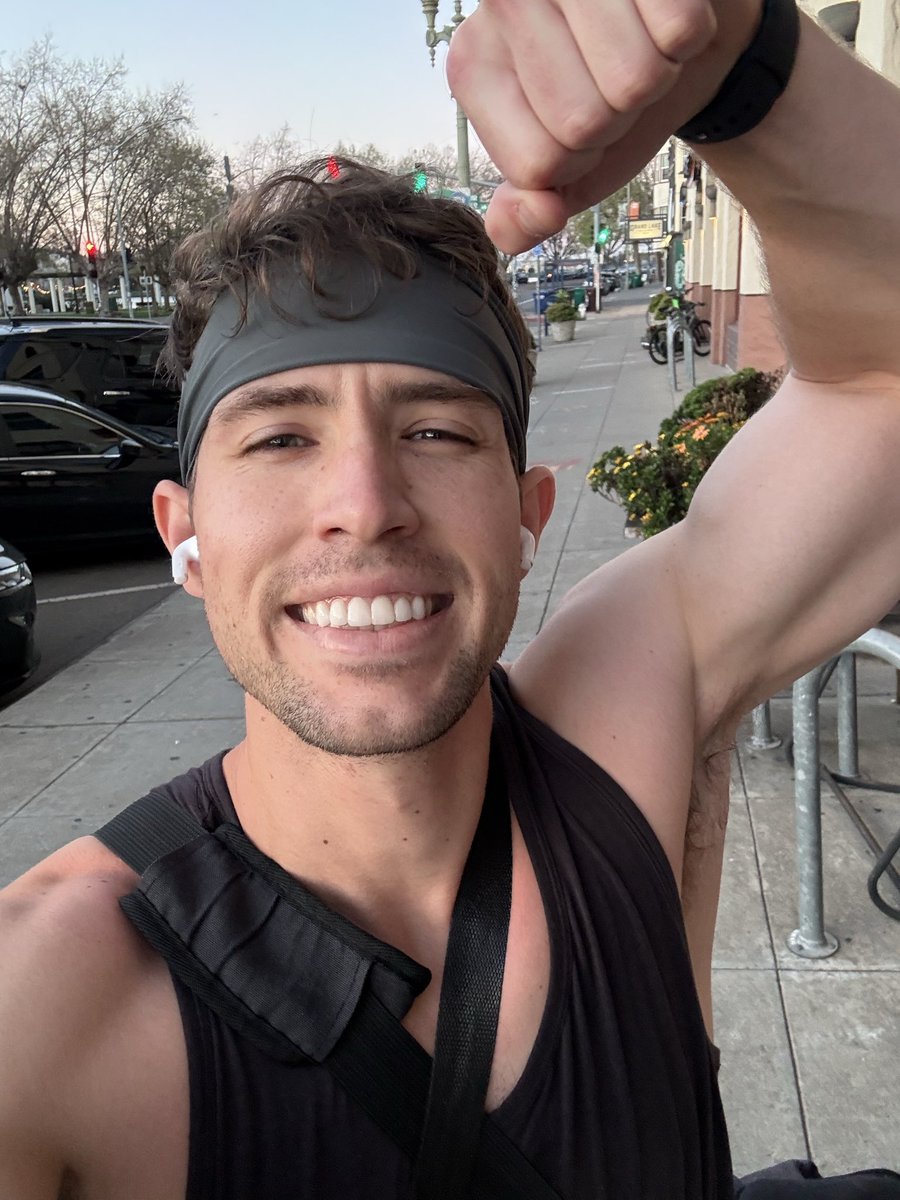 Connor Holliman (connor.base.eth) tweet media