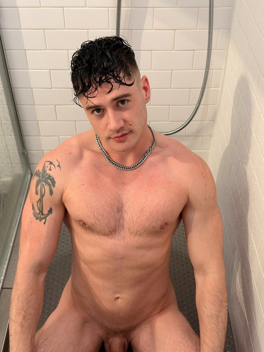 On my knees for you 💦👅