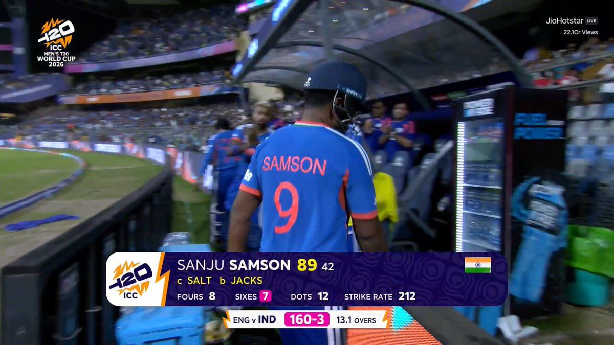 yashish_1's tweet photo. Sanju 89 OUT

MAYHEM 🔥🔥

Deserved a hundred #INDvsENG https://t.co/W9Qdm1bbHx