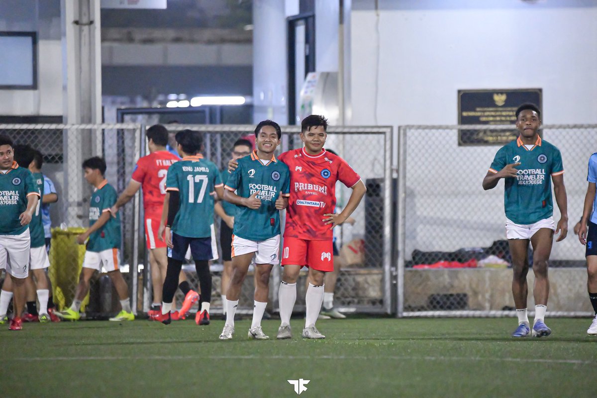 VanMubarak's tweet photo. Ok kita turunkan lagi dari 70 ke 55 lagi 😂 ini sudah menyentuh 68 😂 https://t.co/Y0CpLoxffo
