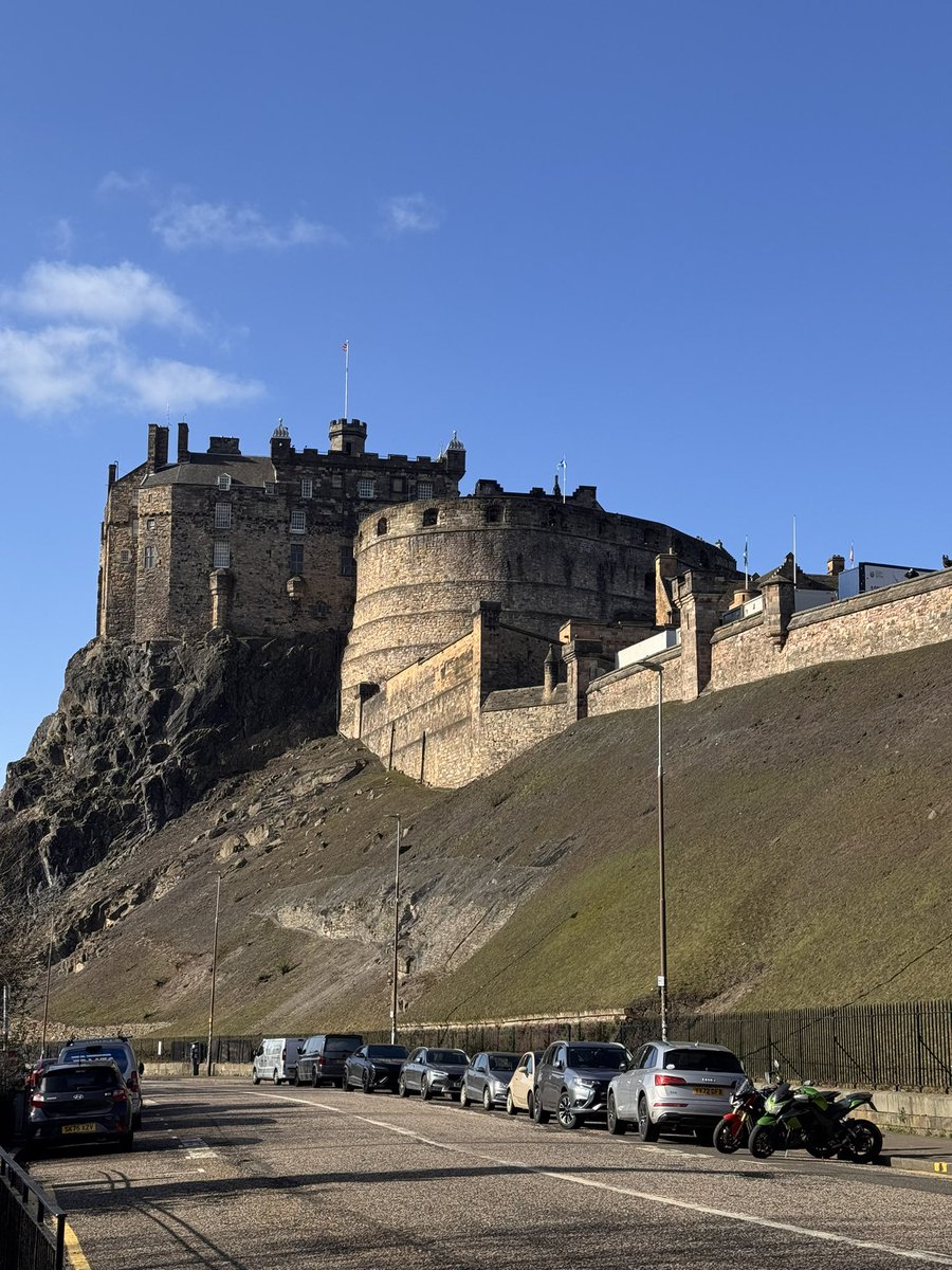 jojomort79's tweet photo. Great few days away in Edinburgh 🏴󠁧󠁢󠁳󠁣󠁴󠁿 💙 https://t.co/8tI4pe4epP