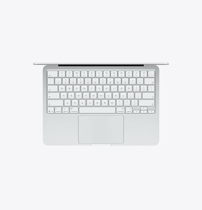 VerdeSelvans's tweet photo. Apple products in silver just hit different. Cleanest color, no debate. https://t.co/8S66wUdHCQ