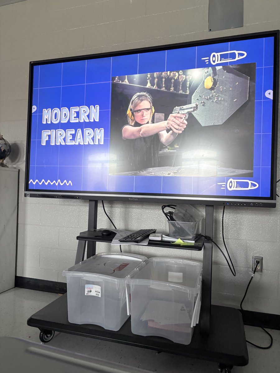 Cockycaster's tweet image. This is what my kid is learning in school today.

Geez this state.  

#Tennessee #shitHoleState