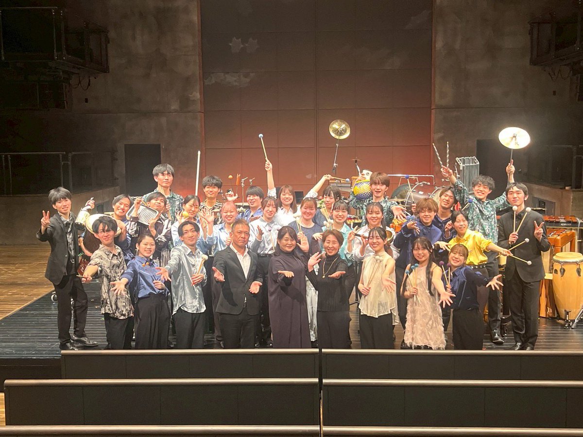 toho_perc_'s tweet photo. 東邦音楽大学打楽器科自主公演、無事終演いたしました！！
奏者全員が音楽に真剣に向き合い、ステージの上で全力で表現できたこと、そして何より、私達の熱量をお客様に届けることができてとても嬉しいです❤️‍🔥
本日ご来場いただいた皆様、本当にありがとうございました！！ https://t.co/kb6WoFbcwP
