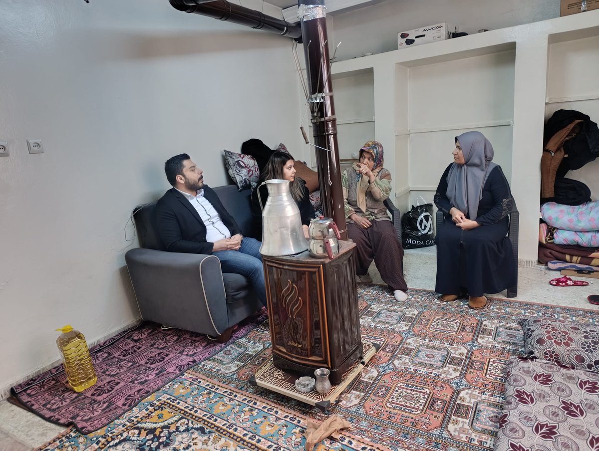 📍 29 Ekim Mahallesi

İlçe Başkan Yardımcımız Sn. Şaban Sönmez, Kadın Kolları ve Gençlik Kolları teşkilatımız ile birlikte hane ziyaretleri kapsamında 29 Ekim Mahallesi’nde Ramazan ziyaretleri gerçekleştirdik.

Ramazan ayının bereketini hemşehrilerimizle paylaşıp gönül sohbetleri