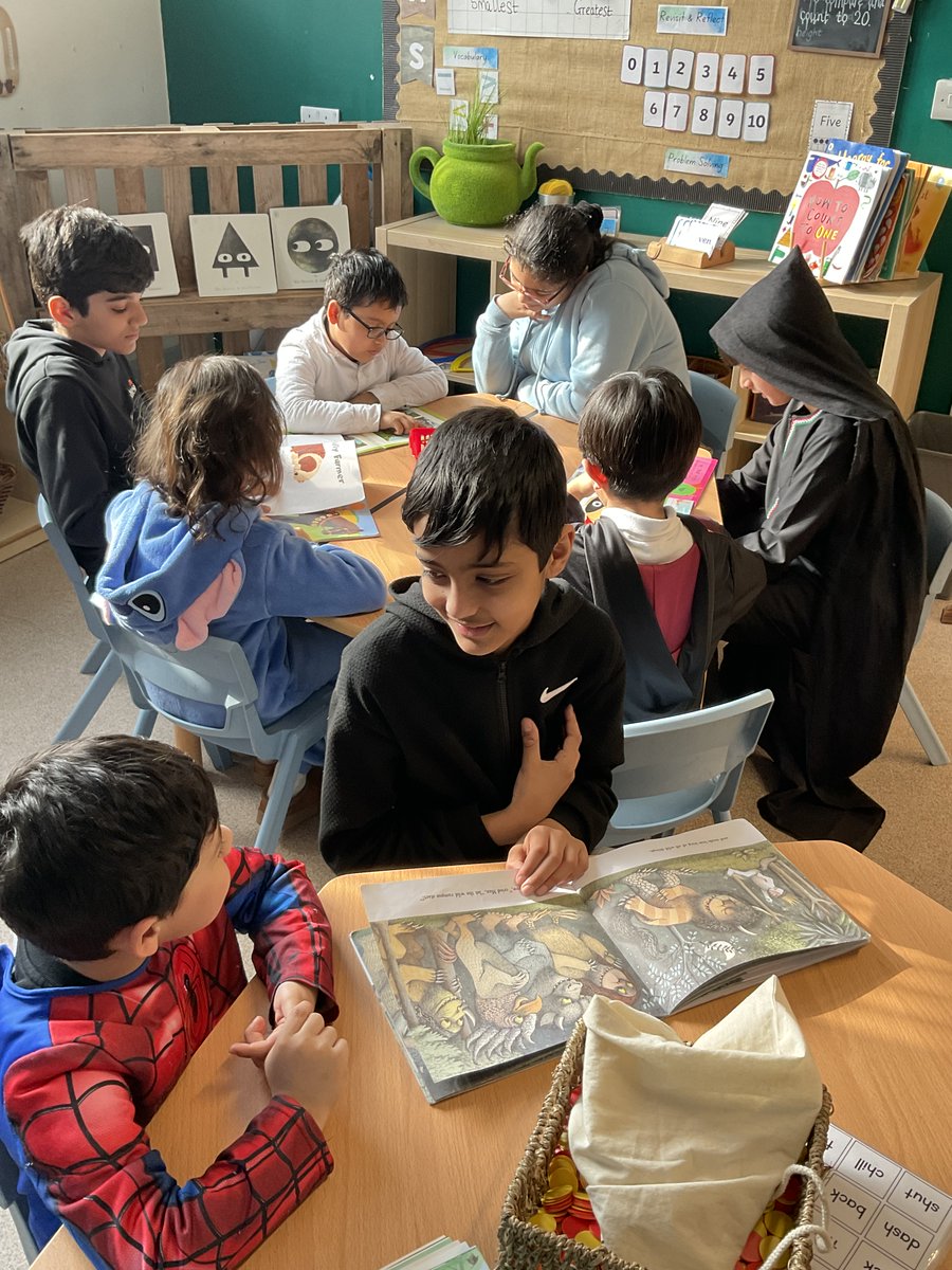 MarshfieldPS's tweet photo. Year 6 Stan Lee loved sharing the joy of reading with their Year 1 buddies today for World Book Day! πβ¨
It was wonderful to see our oldest pupils supporting the little ones, reading stories together and bringing books to life. π
#WorldBookDay #MPSReading #MPSEnglish https://t.co/cQ68NHvvmM
