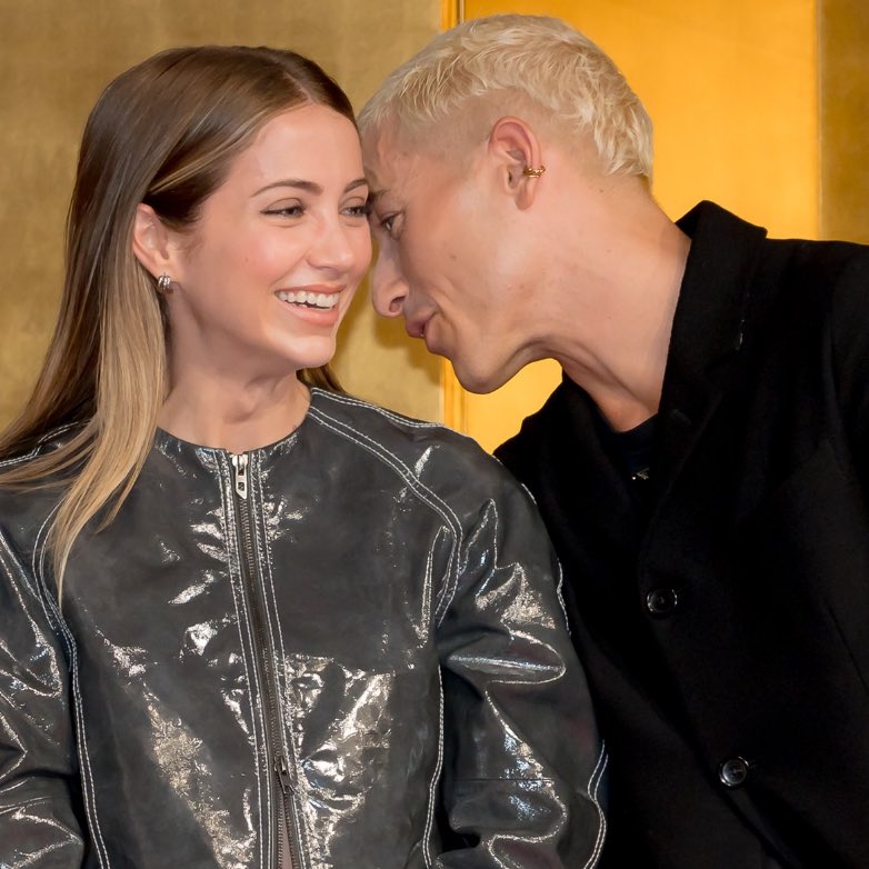 ｺﾘにびっくりして帰ってきました
お絵描きしたくなってしまいました