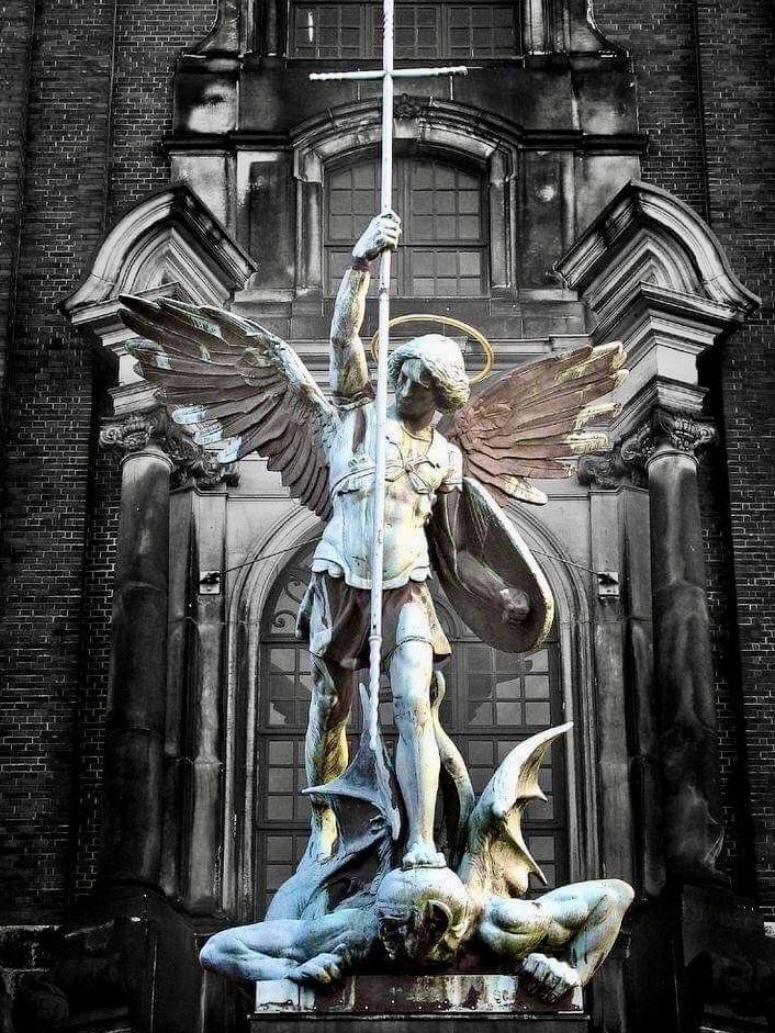 Mambo Italiano tweet media