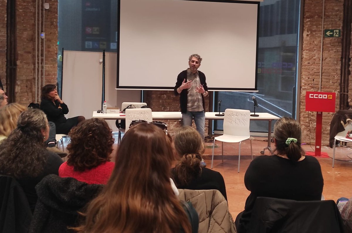 Finalitza el curs de prevenció i gestió de situacions d’assetjament sexual i igualtat de gènere. 
22 delegats/es es formen per prevenir i actuar davant l’assetjament sexual a la feina. Construïm espais laborals lliures de violències. ✊
ccoo.cat/fsc/noticies/f…