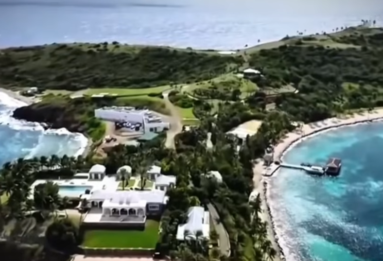 JohnTurkison's tweet photo. I bought new island for 700k grand🥶 https://t.co/fAvtDsEWH3