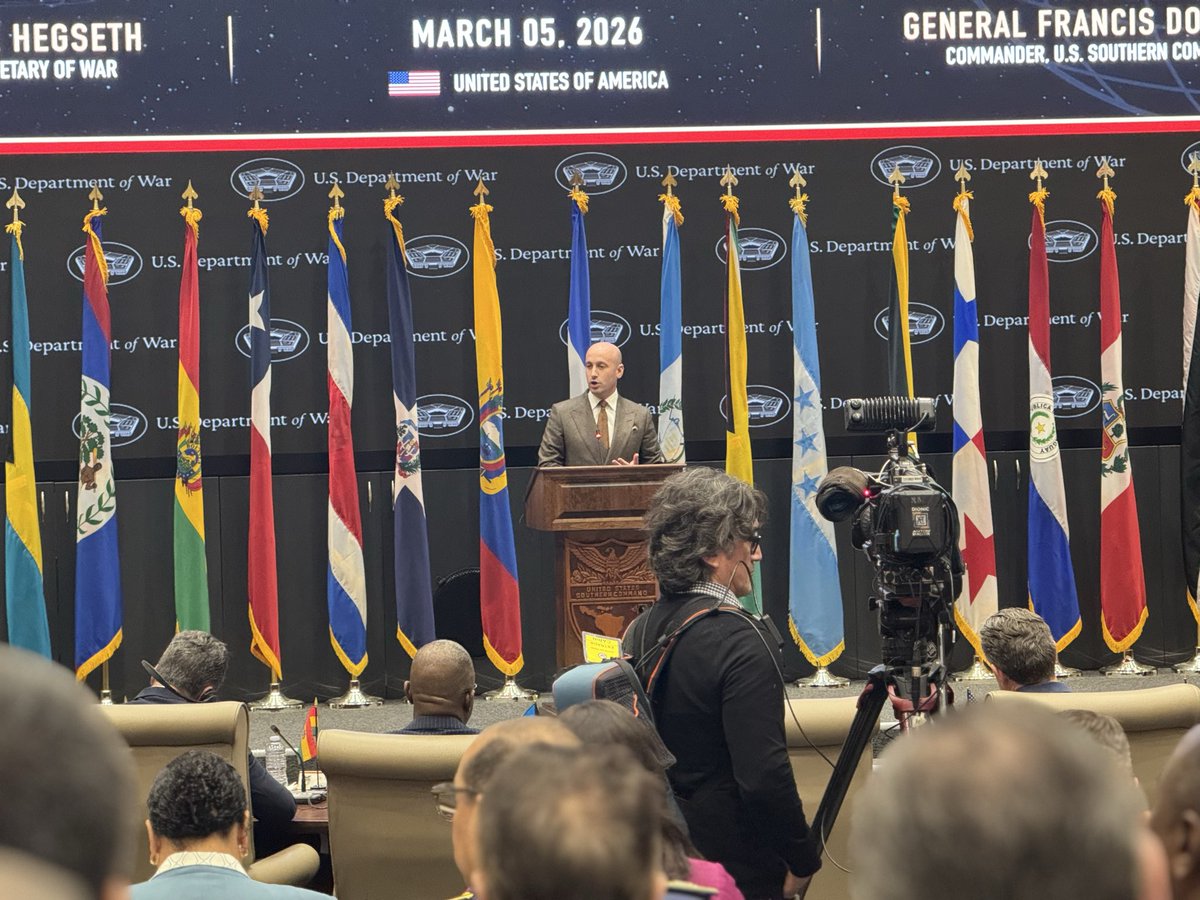 Breccan F. Thies tweet media