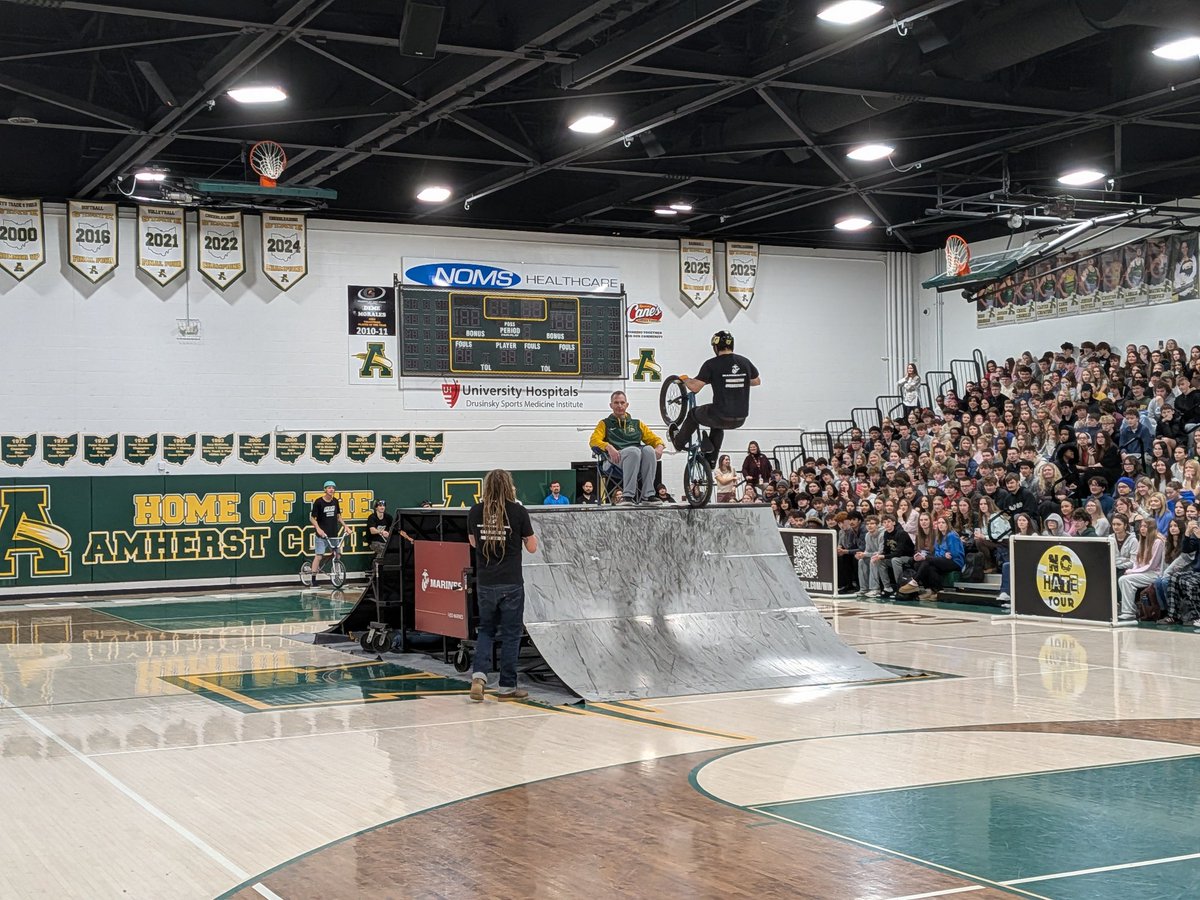 Mr. Watts tweet media