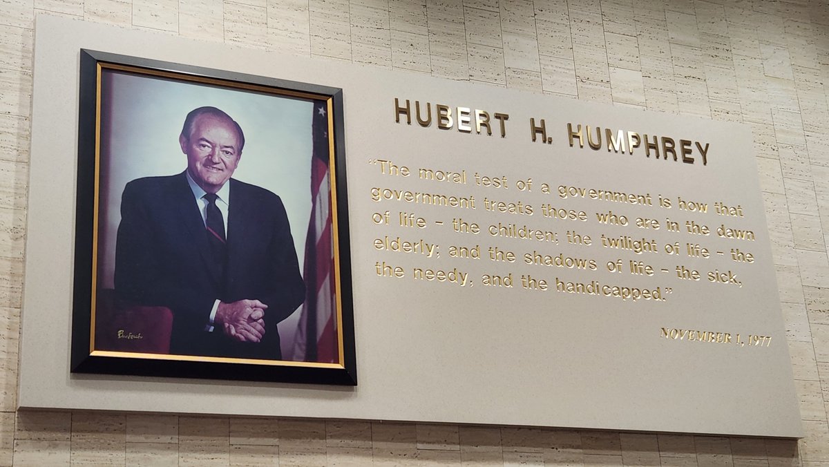 BradalleL's tweet photo. In DC to represent IUSM in the HHS initiative for med schools to educate on nutrition - promote health, prevent illness, and manage chronic conditions -  a focus of IUSM for over ten years. Thanks AAMC for guidelines to integrate nutrition into a competency-based curriculum. https://t.co/xW1ZrZi2yH