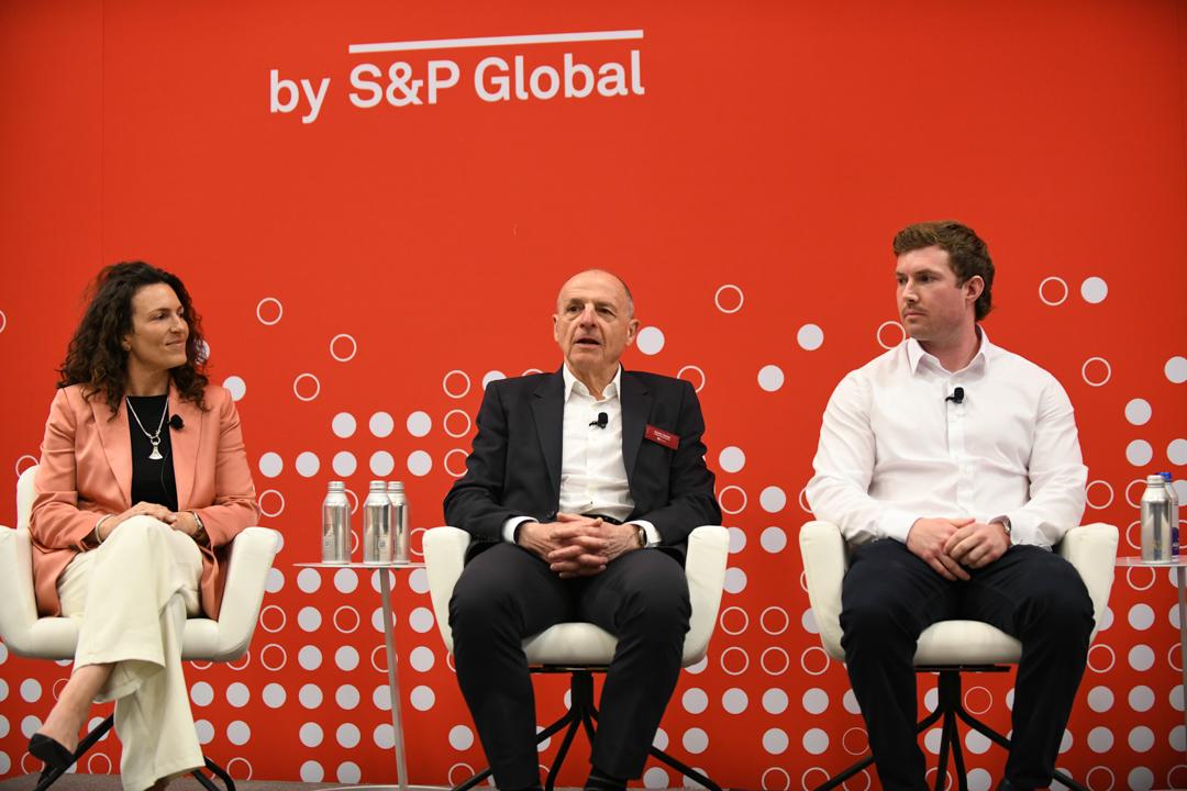 ZIMShipping tweet media