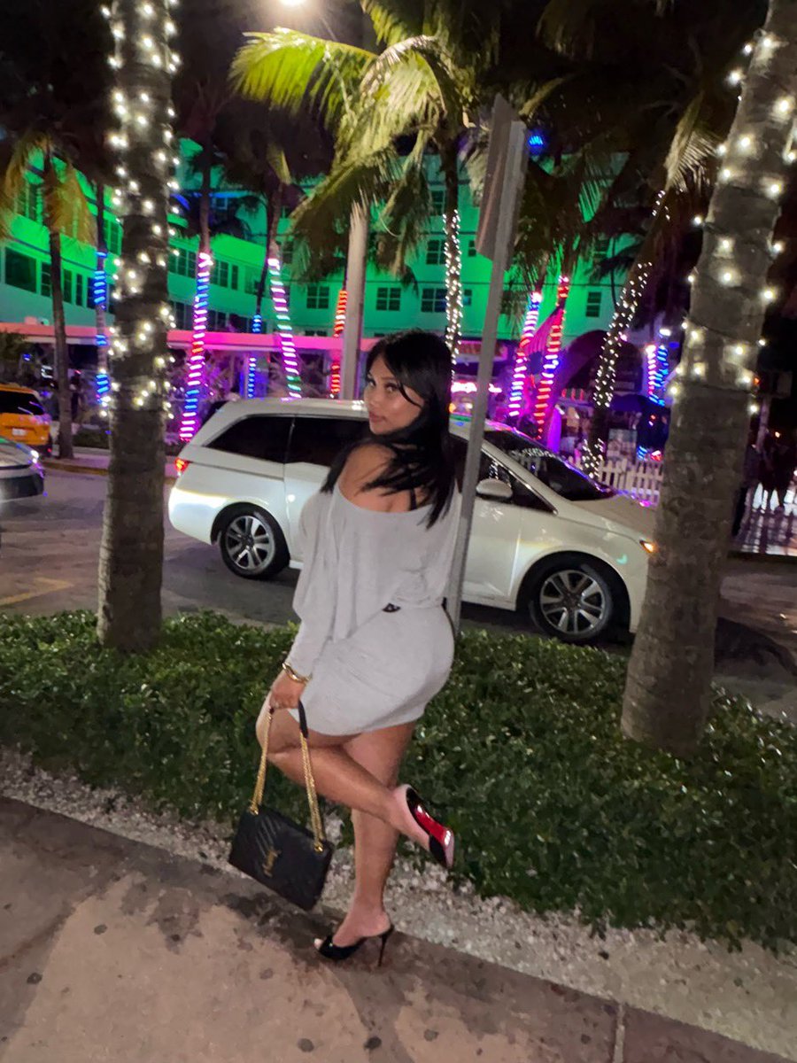 katherinemend3's tweet photo. A little Miami dump🥺 I need to go back Asap and visit my fam https://t.co/1UAI0QLrXF