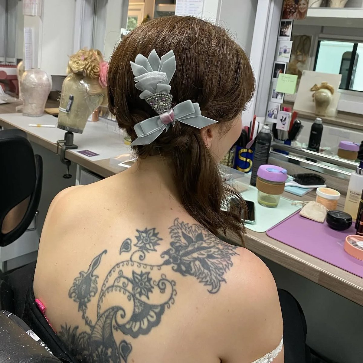 bestofphiloise's tweet photo. Bridgerton's makeup team is insane. It's as if Claudia's tattoo didn't exist... https://t.co/MCOBVMkvOp