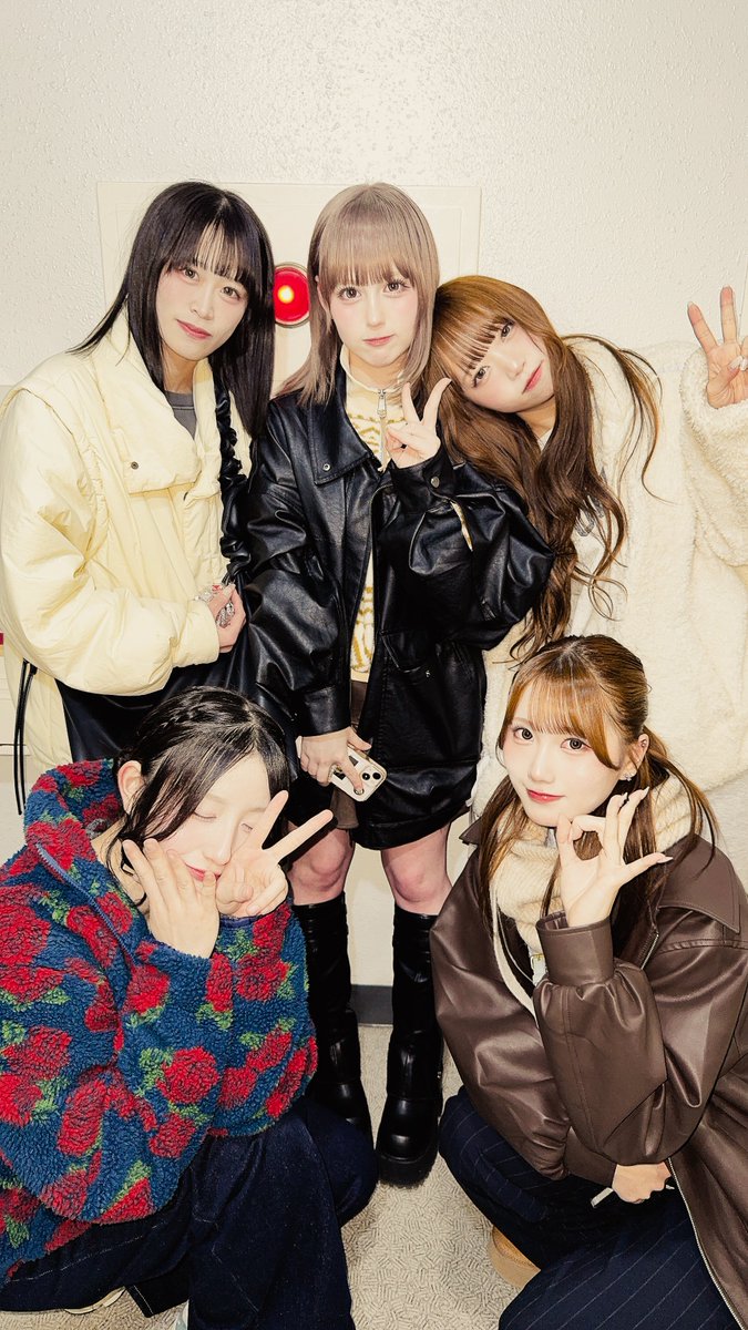 明日のライブはこちら✨朝から一緒に盛り上がっていこーね✊🏻✊🏻