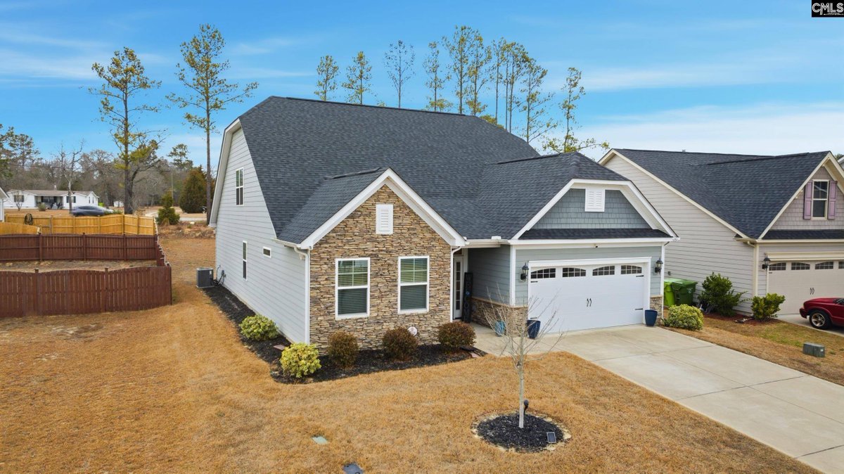 Sadarriel's tweet photo. 215 Falling Leaves Lane, Blythewood, SC 29016 just hit the market!
Take a look at this awesome space: https://t.co/FiIV6jf7O1 https://t.co/wQlpECih1a