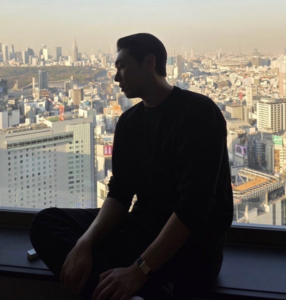 규진이랑호텔간문백
이사진규진이가찍어줫고
밤이벤트문백서프라이즈로감동받아서
씹뜨는걸로~