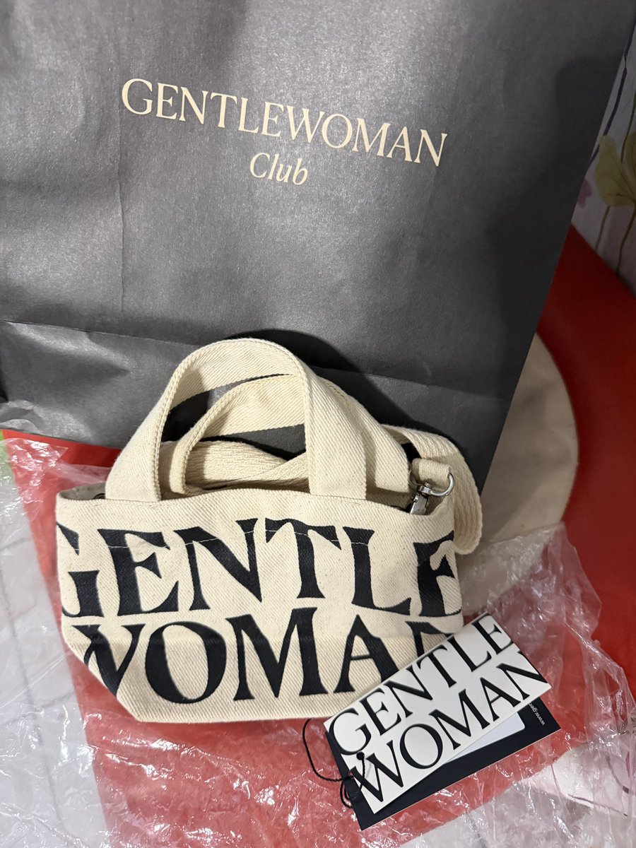 MmAnd30438's tweet photo. ส่งต่อกระเป๋า Gentle woman ใบจิ๋ว สะพายข้าง 290รวมส่ง มือ2 ใช้ครั้งเดียว

#ส่งต่อ #ส่งต่อกระเป๋า #ส่งต่อกระเป๋ามือสอง #ส่งต่อกระเป๋าkappabkk #kappabkk #กระเป๋าkappabkk #ตลาดนัดnct127 #ตลาดนัดnct https://t.co/ZG5lRgozVy